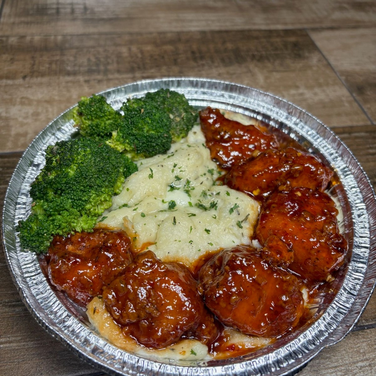 Boneless Chckn + 2 Sides