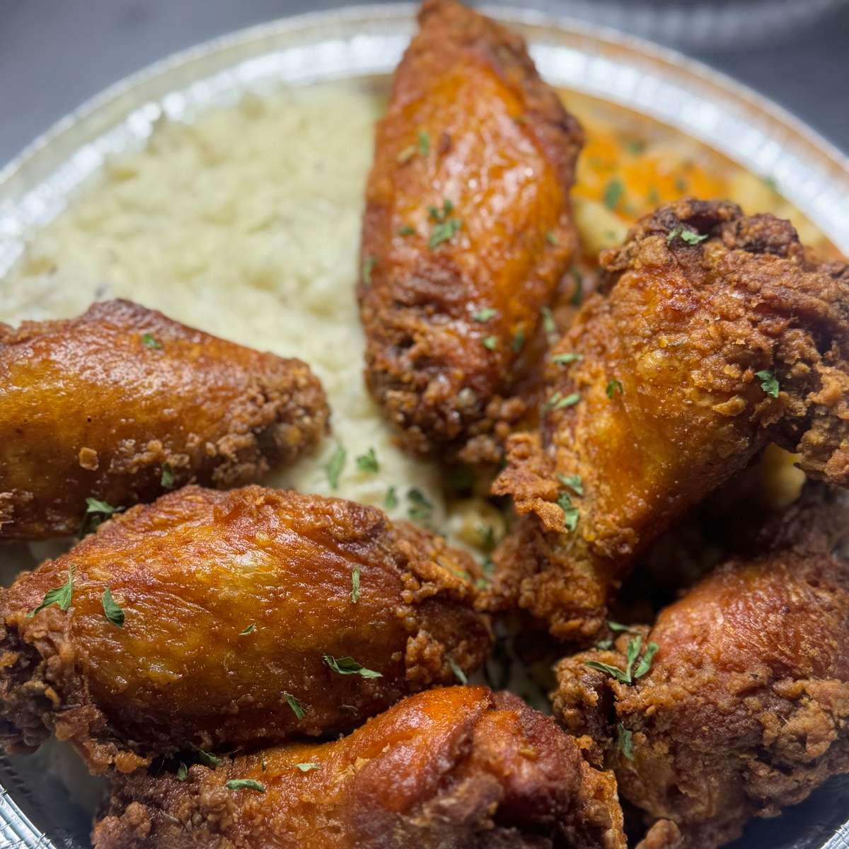 Chicken Wings + 1 Side