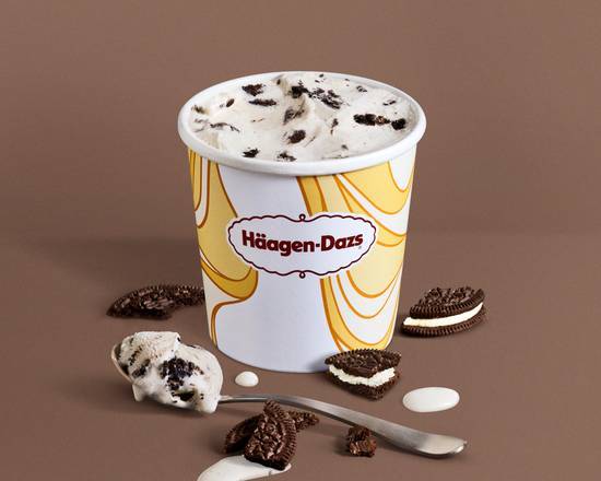 Midnight Cookies and Cream Dazzler Sundae from Haagen-Dazs North