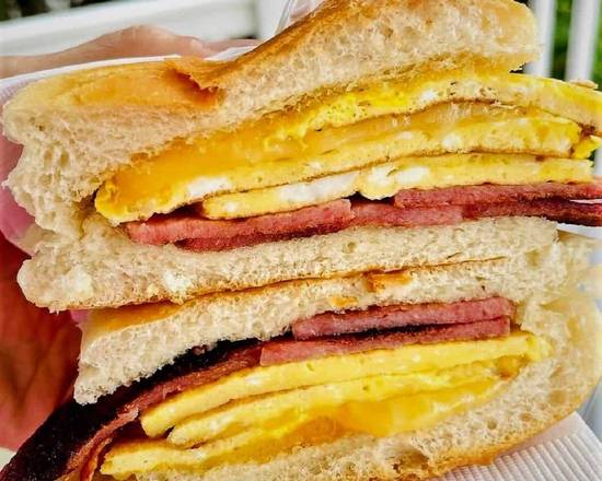 Turkey Bacon, Eggs & Cheese