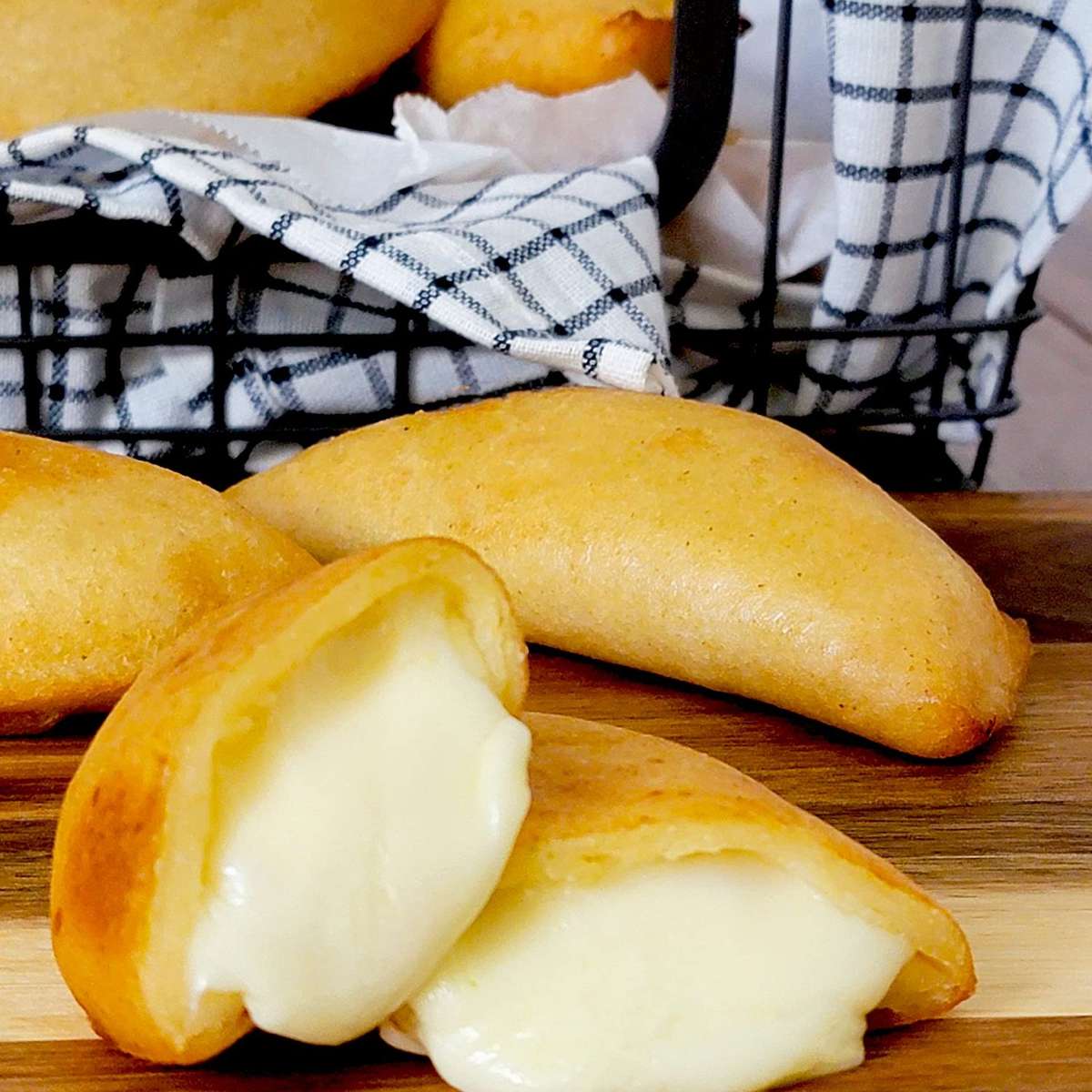 Venezuelan Cheese Empanada