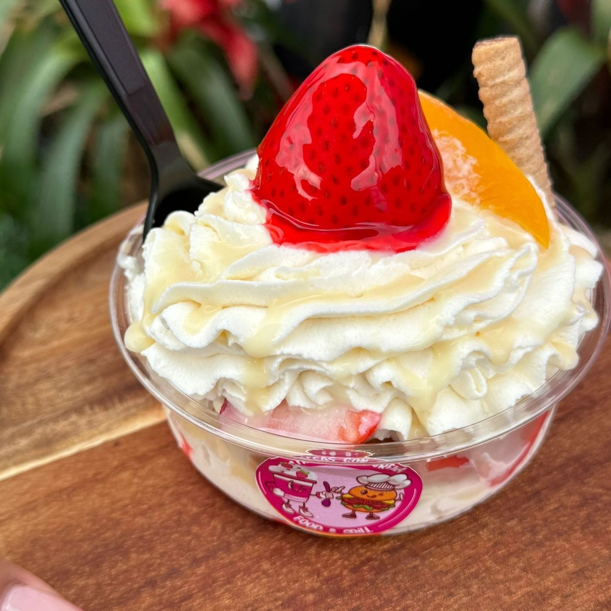 Starwberry with Cream (8 oz)