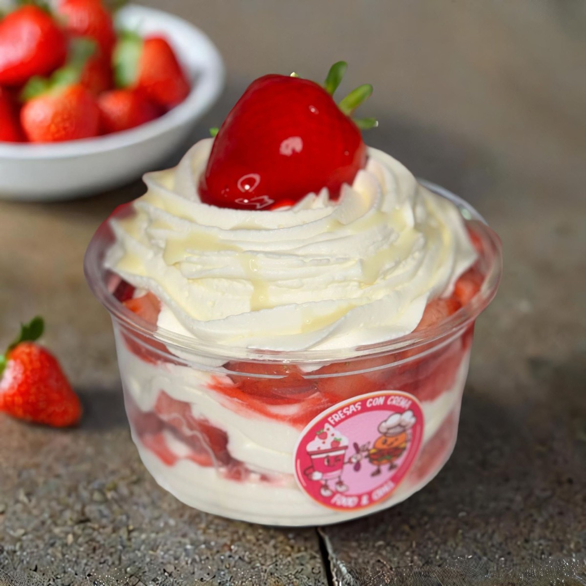 Strawberry with Cream (16 oz)