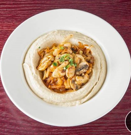 Hummus With Mushrooms And Onions