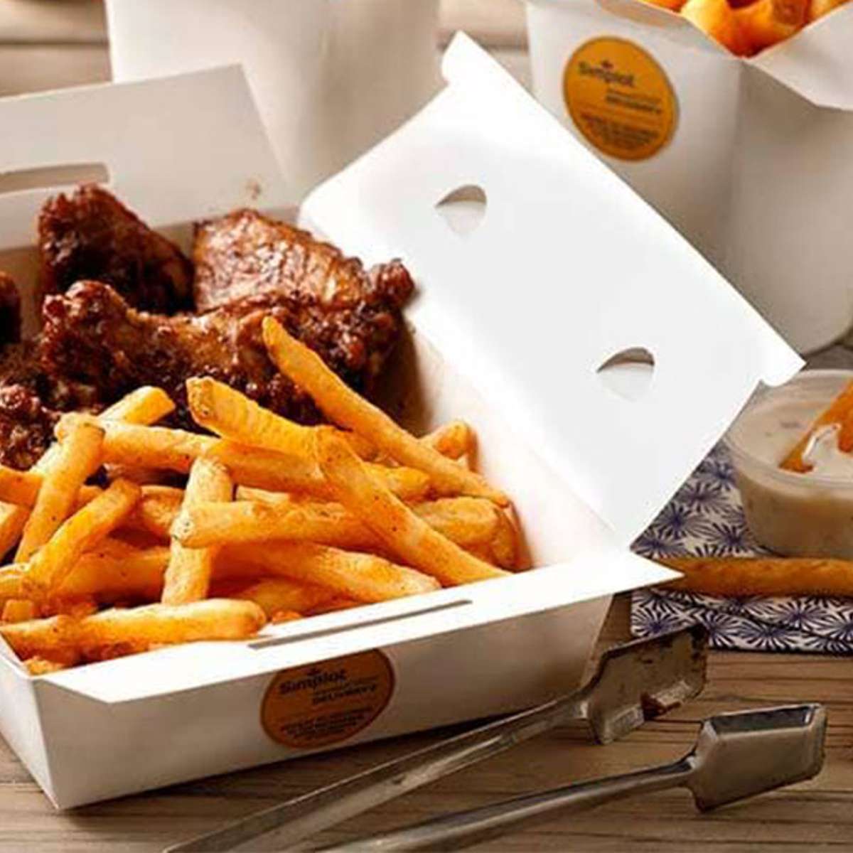 Buffalo Wings with French Fries