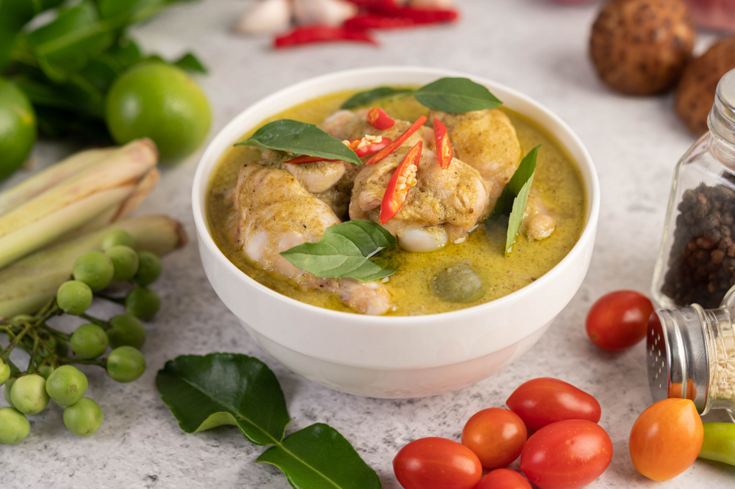 Curry Chicken (Hot) (Pollo Almendras)
