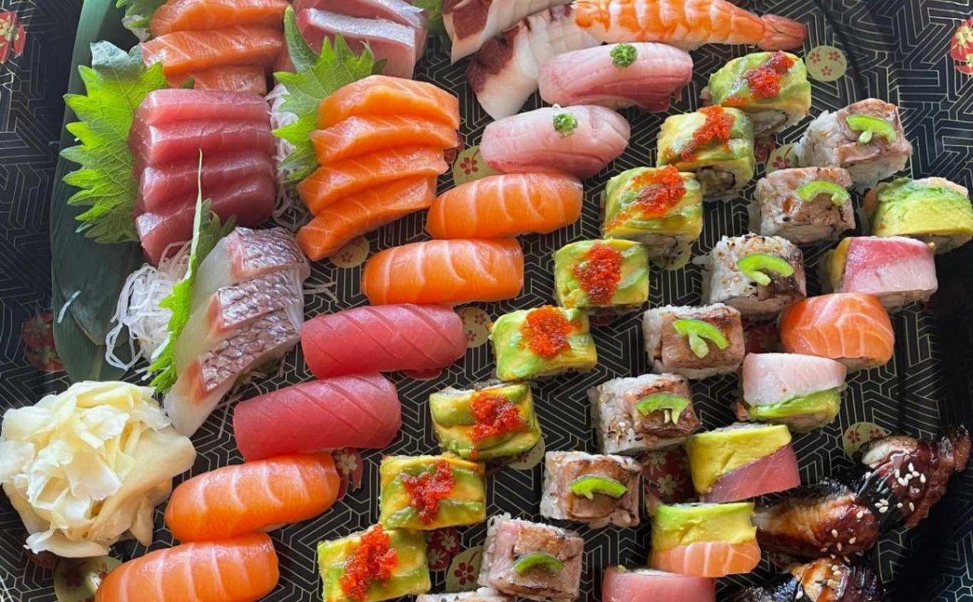 Sushi & Sashimi For 3