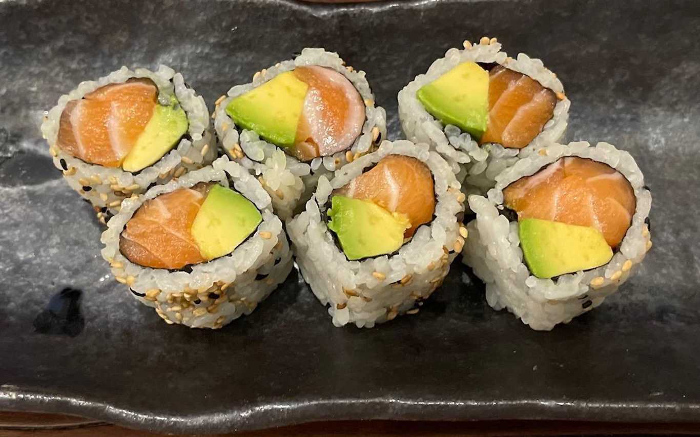 Salmon Avocado (Alaskan) Roll
