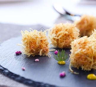 Deep Fried Lobster Ball 酥炸龙虾球