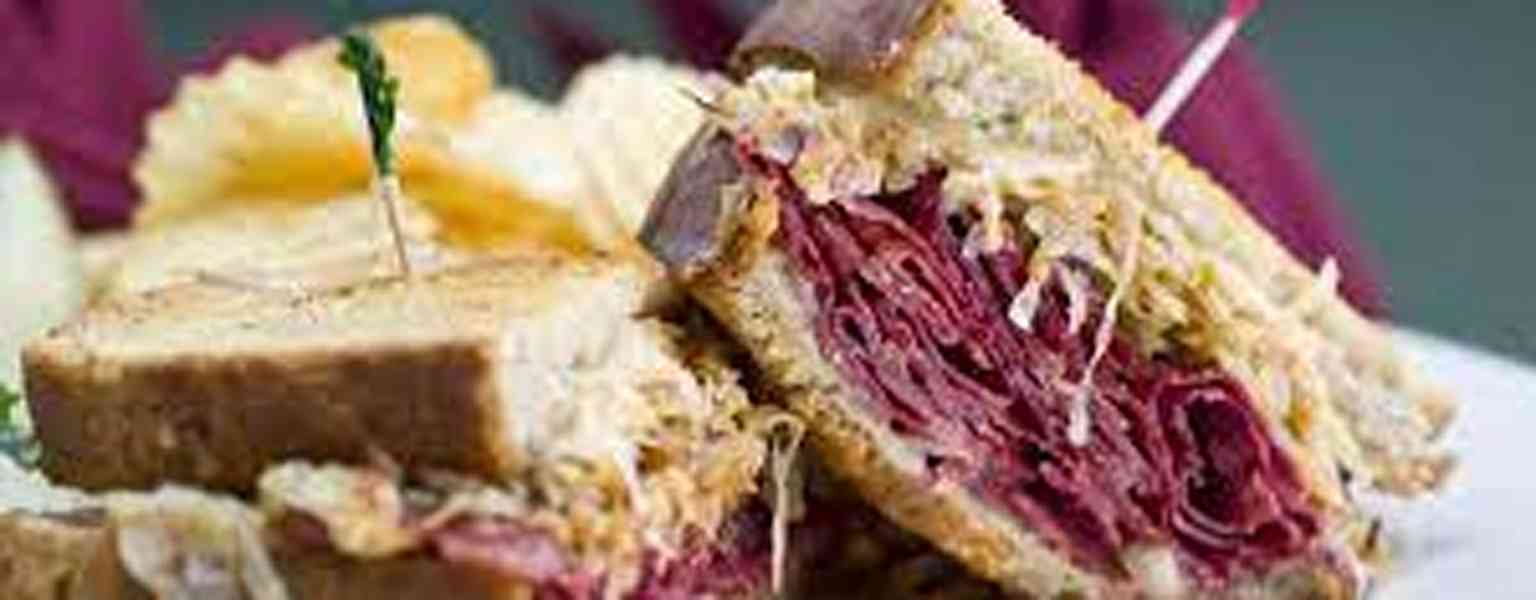 Corned beef Reuben