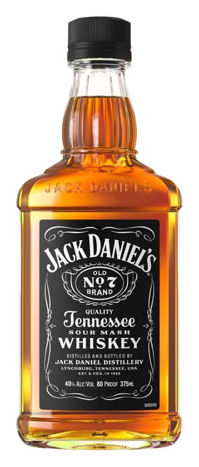 Jack Daniel's Old No 7 Tennessee Sour Mash Whiskey (750 ml)