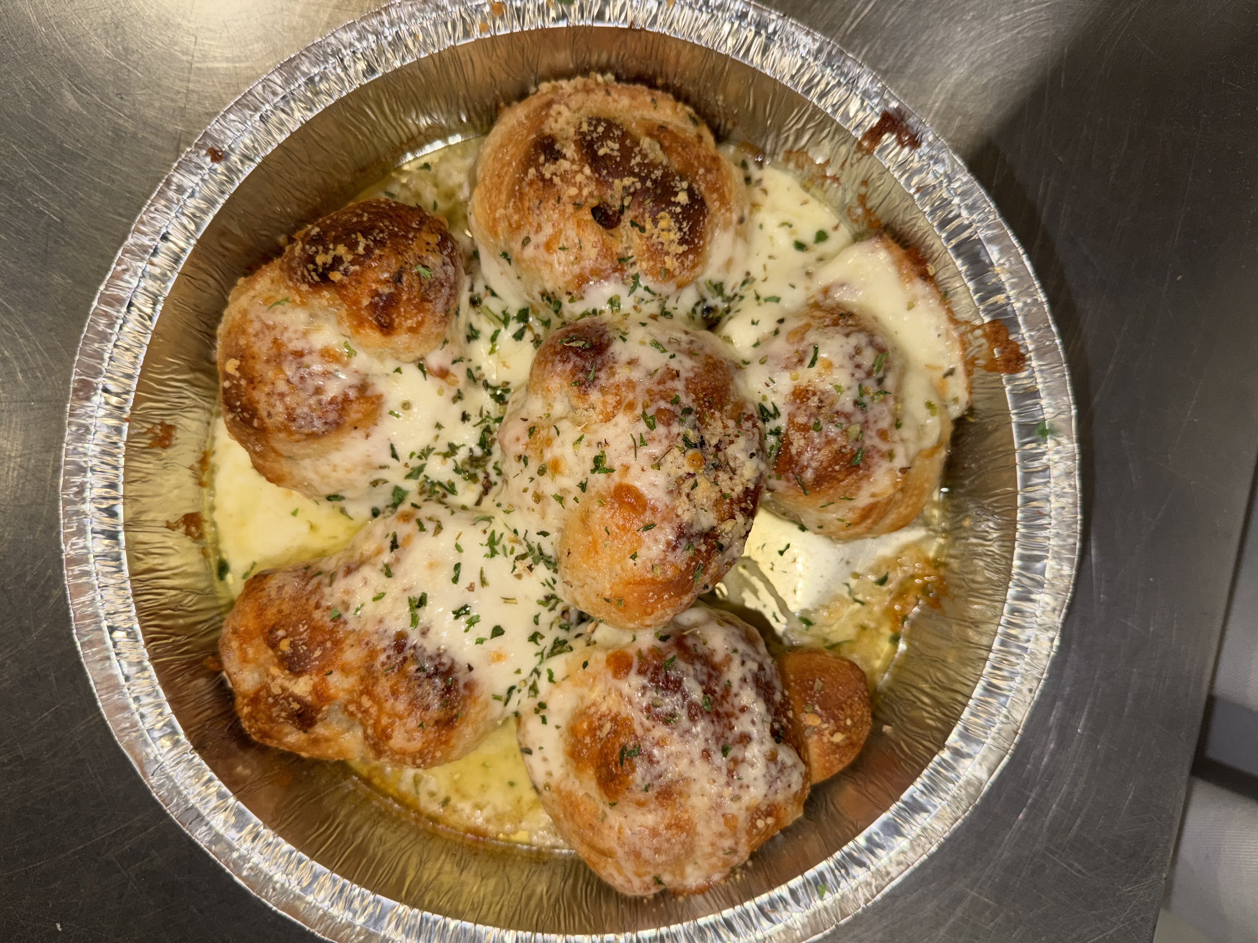 Garlic Rolls 6 Pcs W Melted Mozz