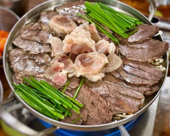 Assorted Beef Plate With Soup 모듬수육