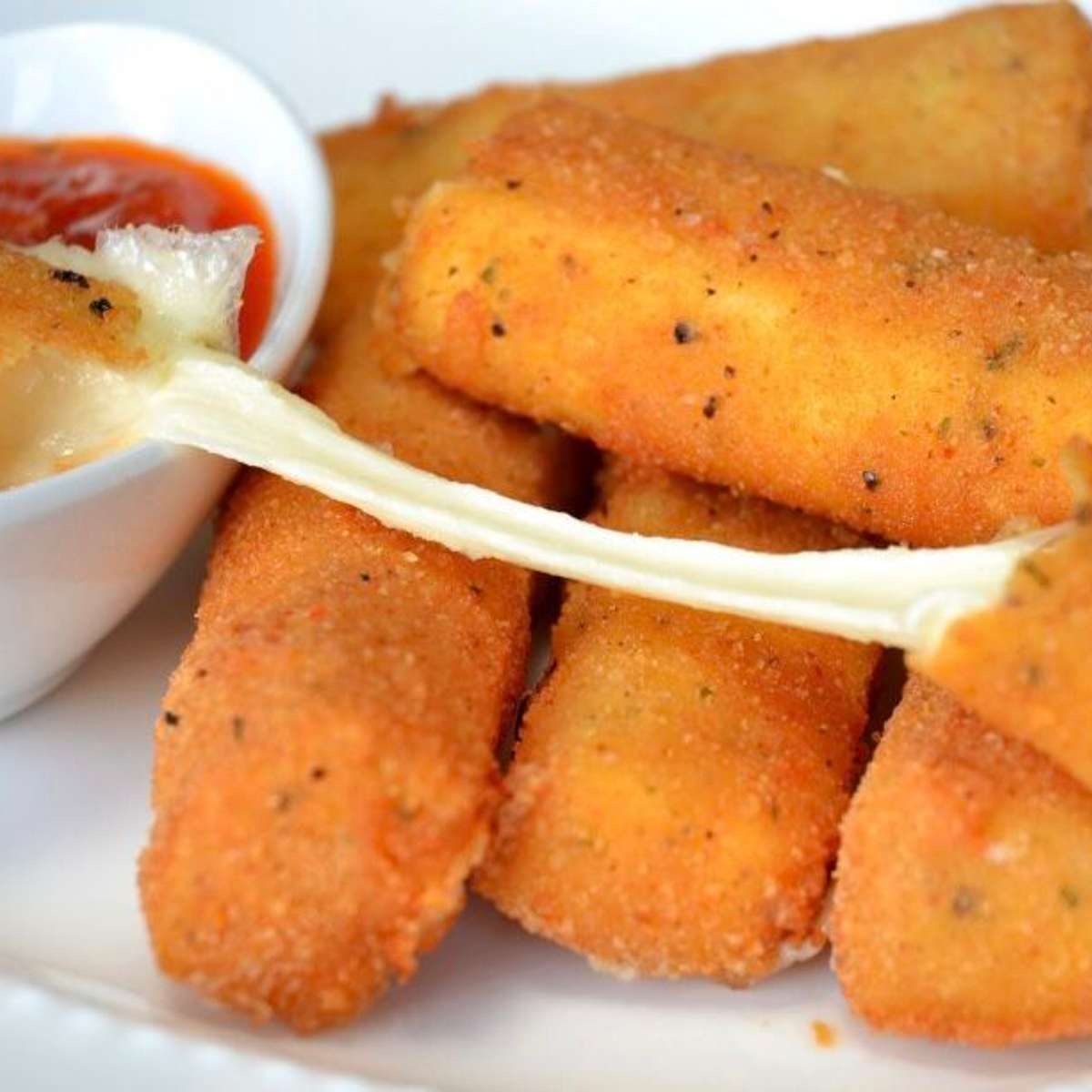 Mozzarella Sticks (6)