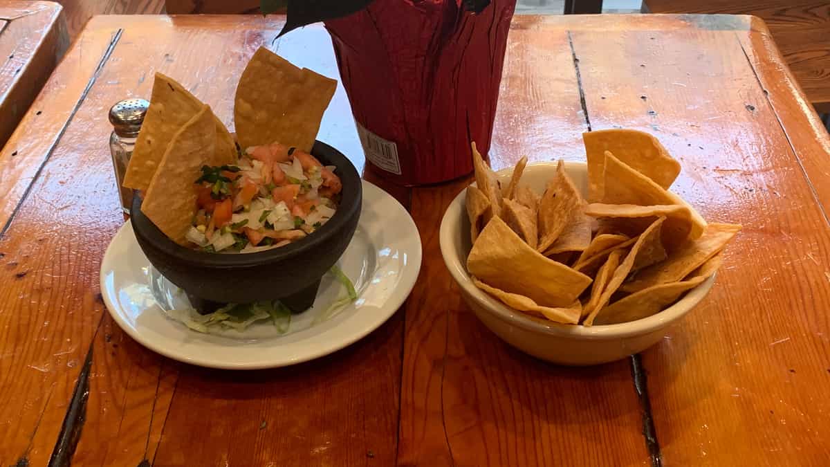 Pico De Gallo & Chips