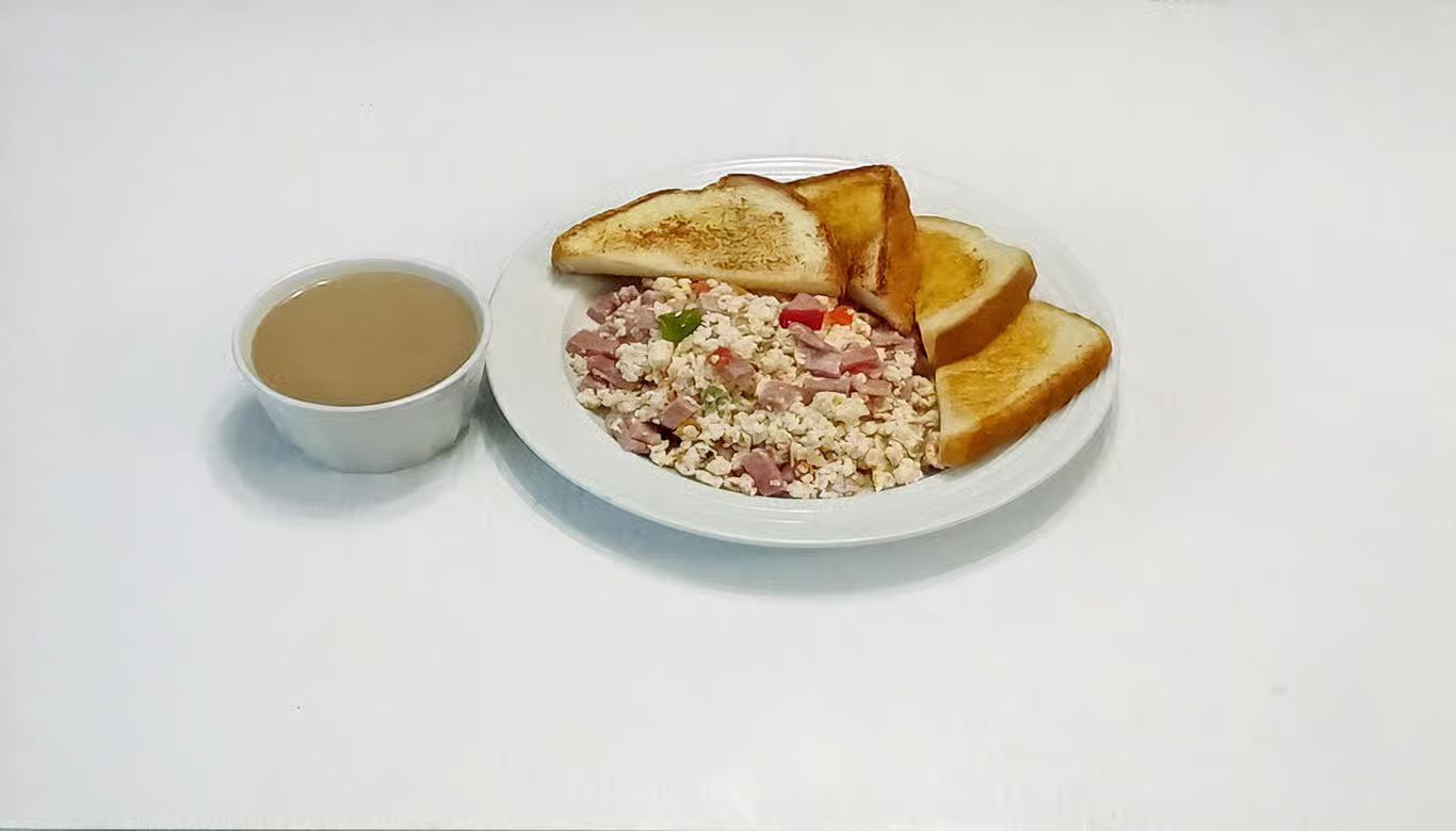 Scrambled White Egg with Ham, Onion, Peppers, Tomato, Toast, Regular Coffee/Huevo Blanco Revuelto con Jamon, Cebolla, Pimientos, Tomate, Tostada, Café Regular