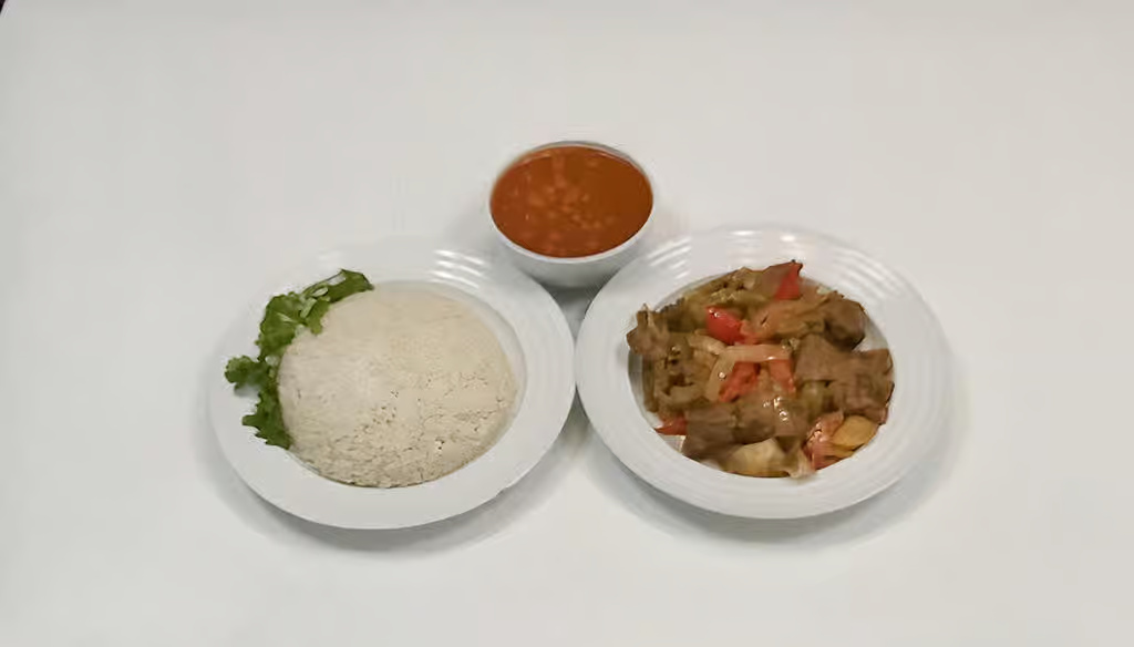 Pepper Steak W Rice And Beans/Bistec Encebollado Con Arroz Y Habichuelas