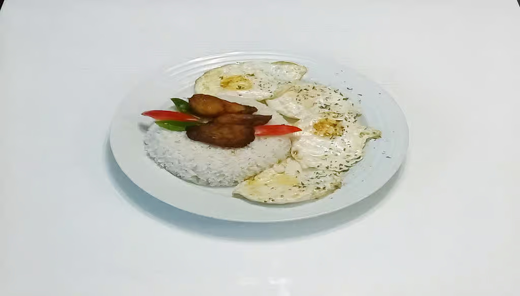 Arroz Blanco Con Huevo Frito y Maduros/White Rice Fried Eggs and S Plantain