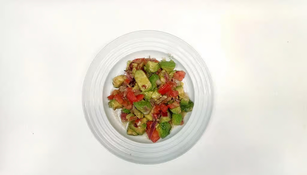 Ensalada de Aguacate/Avocado Salad