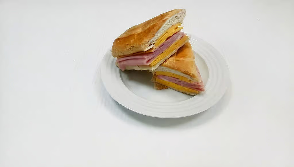 Ham And Cheese Sandwich/ Jamon Y Queso