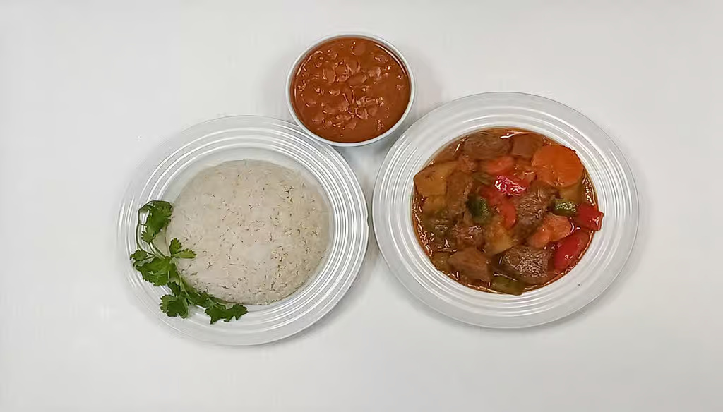 Stewed Beef w Rice and Beans/Carne Guisada con Arroz y Habichuelas