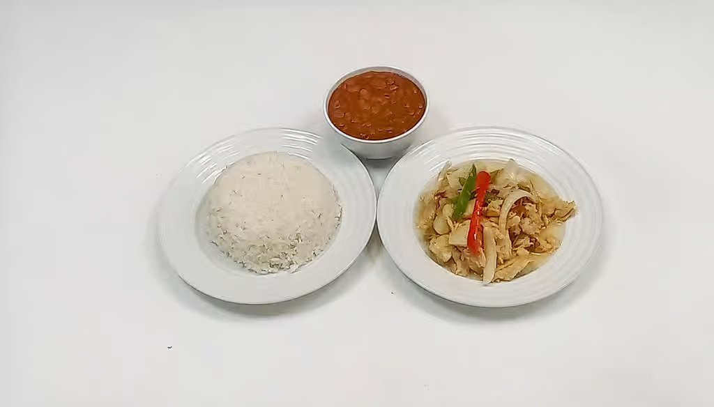 Bacalao Encebollado con Arroz y Habichuelas /Codfish with Onion,Rice and Beans