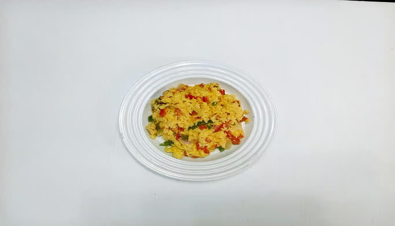 Revoltillo De Huevo Con Pimientos, Tomate Cebolla/Egg Scramble with Peppers, Tomatoes, Onions