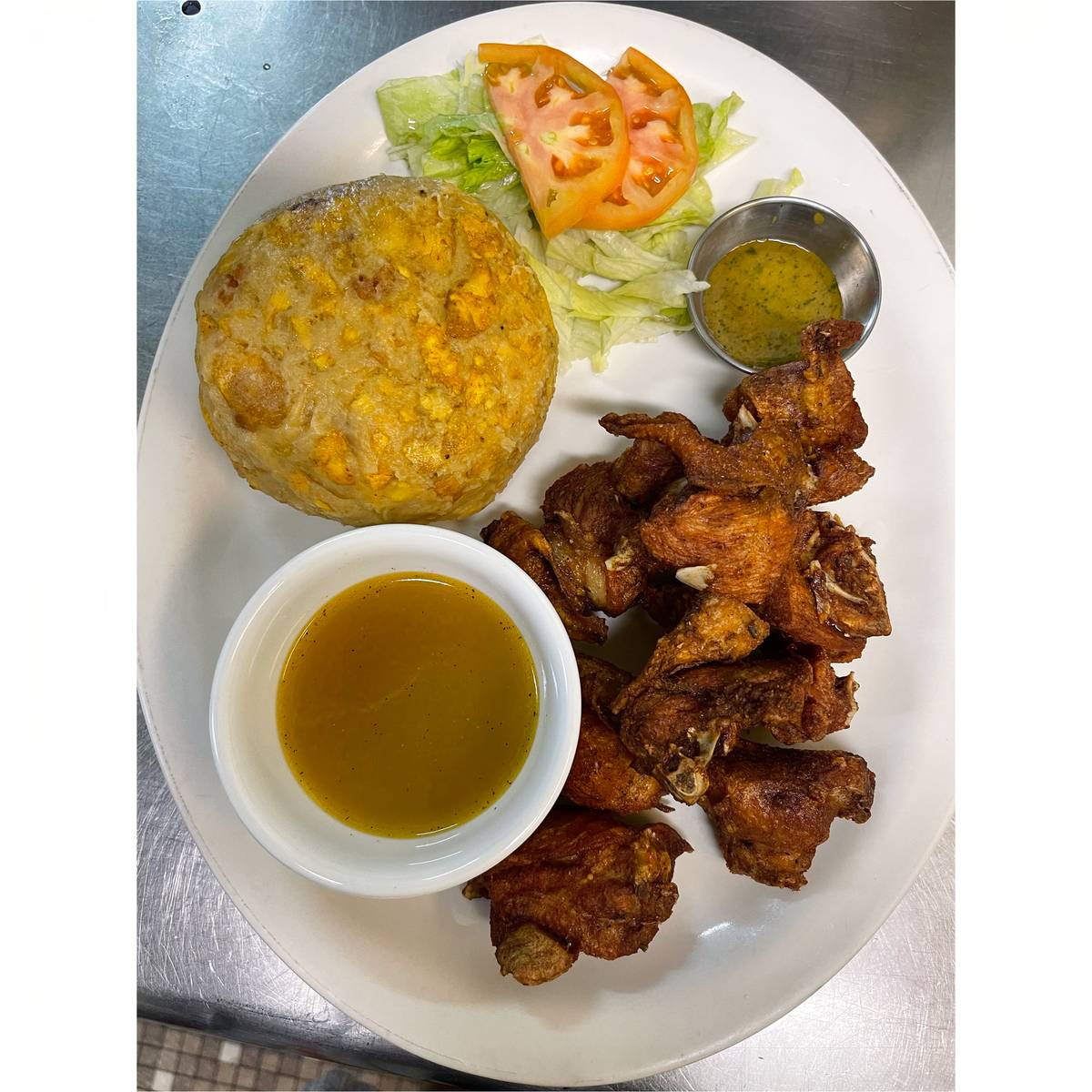 Mofongo Con Chicharrones de Pollo / Fried Crackling Chicken