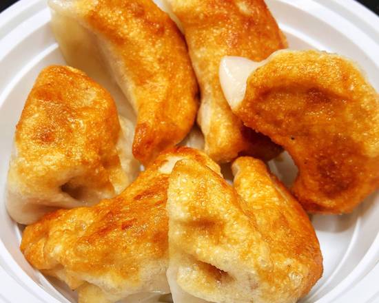 Handmade Dumplings (6 pcs)