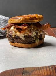 93. Вaсon Cheese Burger