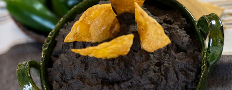 16 Oz. Refried Black Beans and Chips