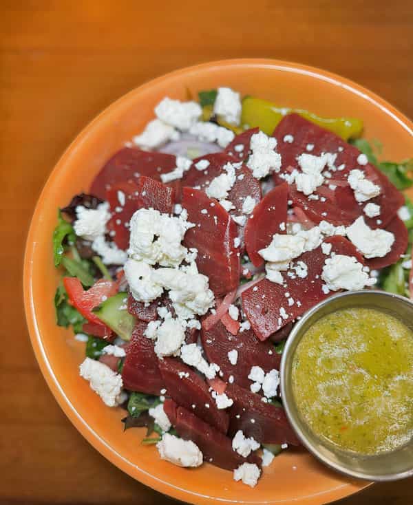 Beet and Arugula Salad with Goat Cheese