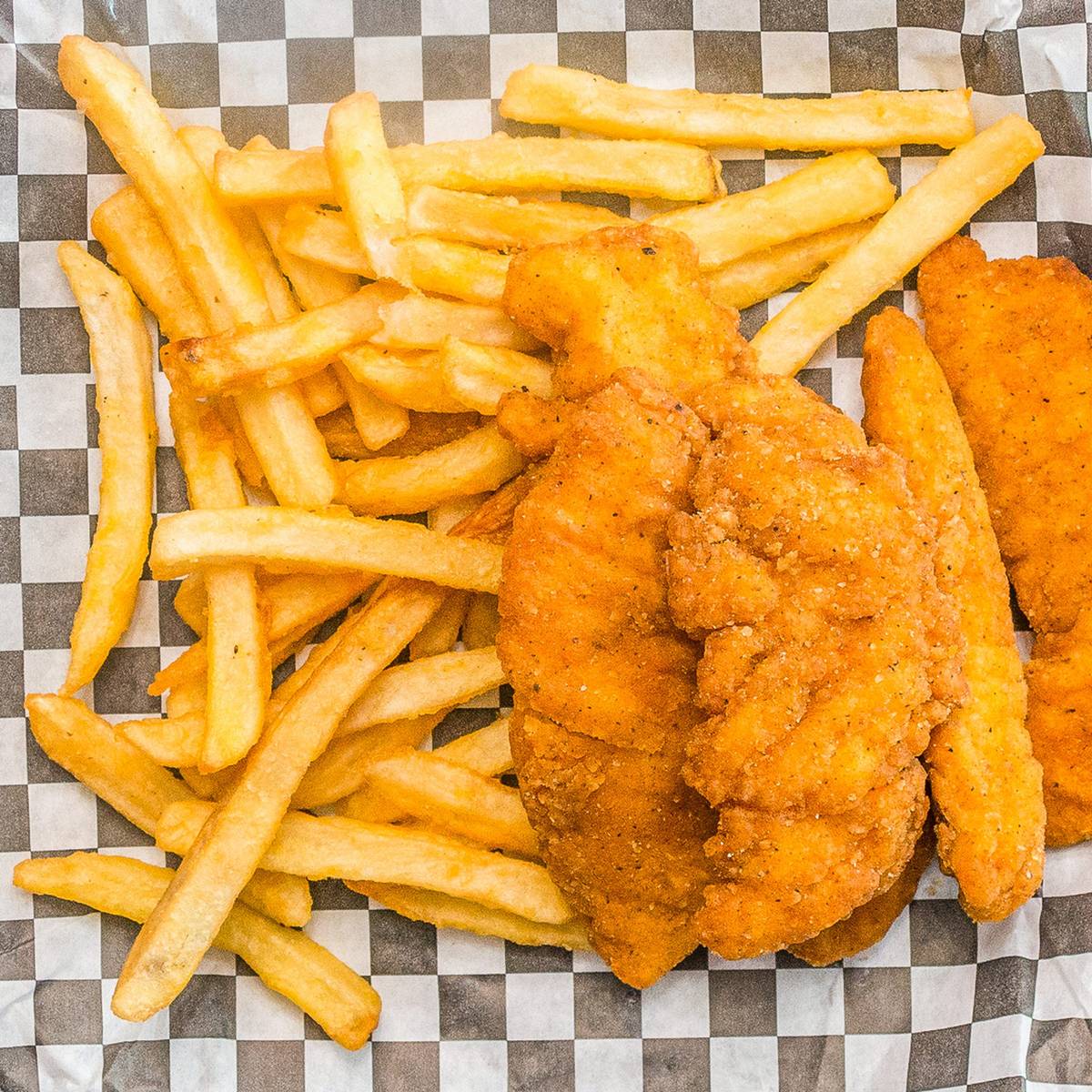 Chicken Fingers Basket w French Fries