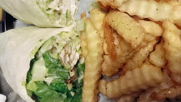 Chicken Caesar Wrap with Lays Chips