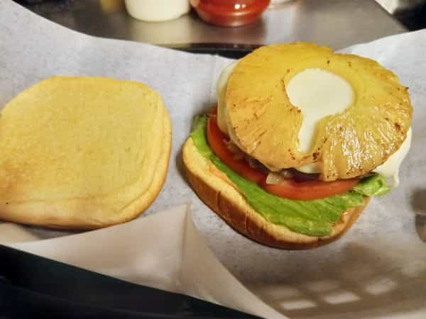 Tua Burger with Fries