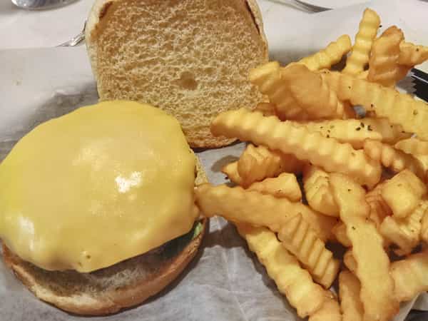 Cheeseburger with Fries