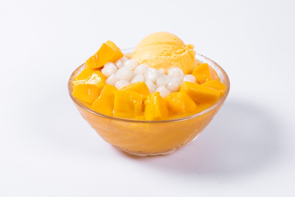 F6. Mango Icy with Rice Ball & Ice cream