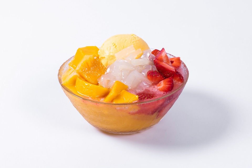 F4. Mango Strawberry Ice with Ice Cream