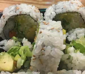 Vegetable Roll (cut in 5 pieces)
