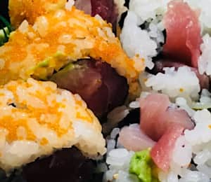 Hawaii Roll (cut in 5 pieces)