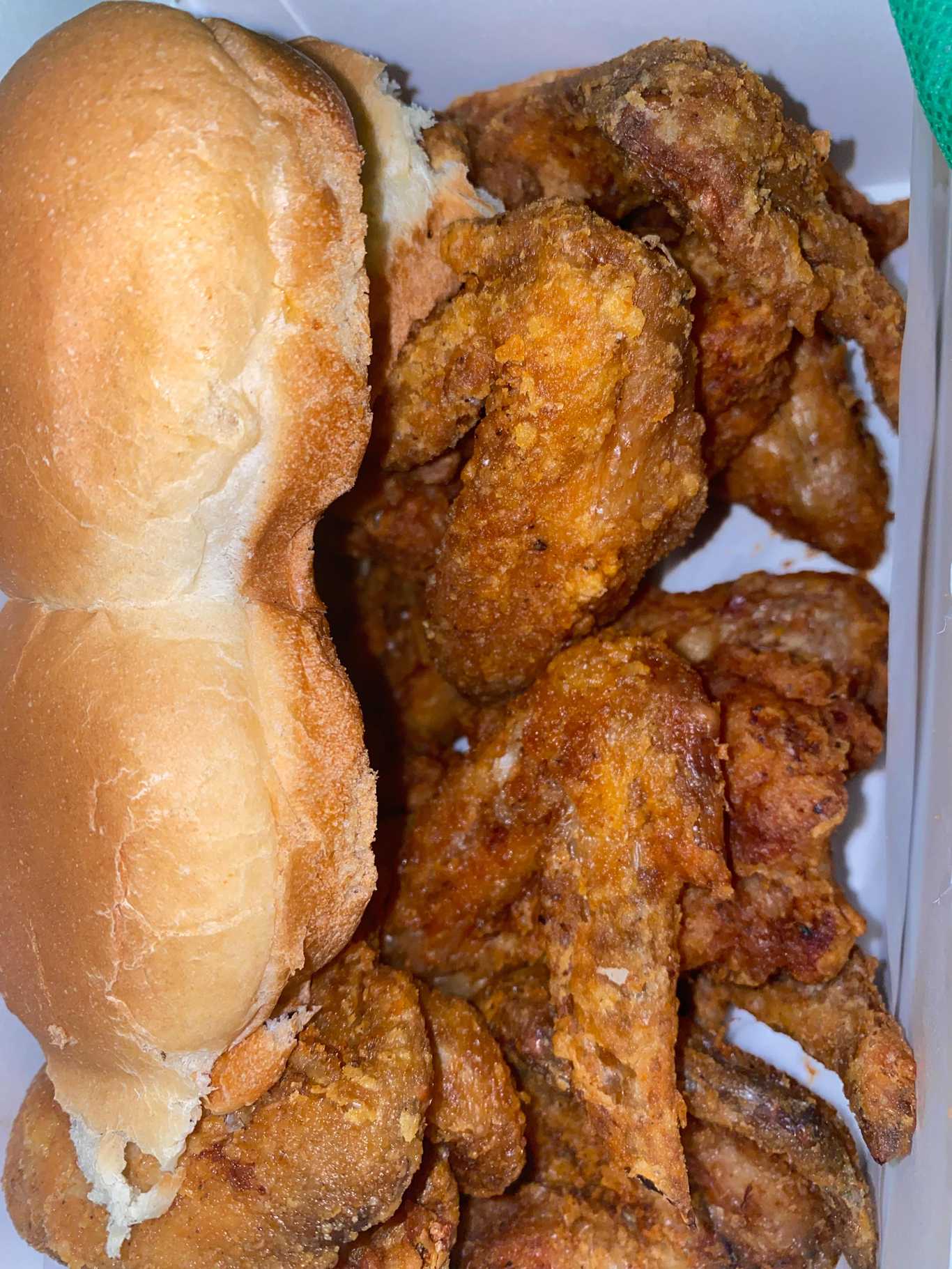 10 Pieces Chicken Wings Special & 3 Rolls