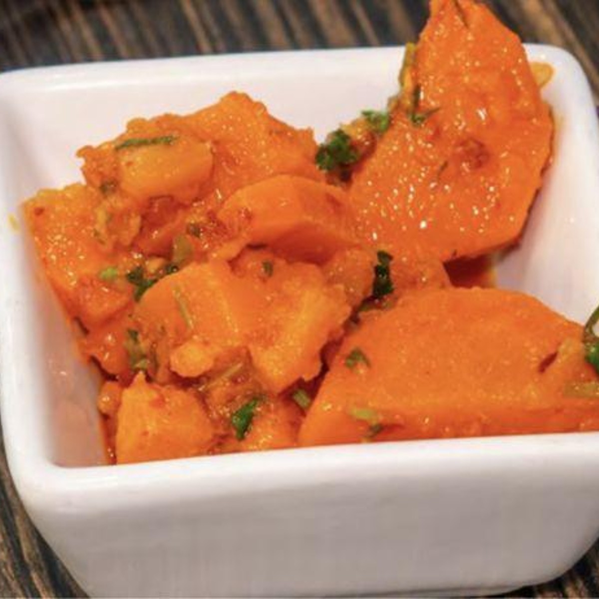 ‏Fresh grated carrot salad