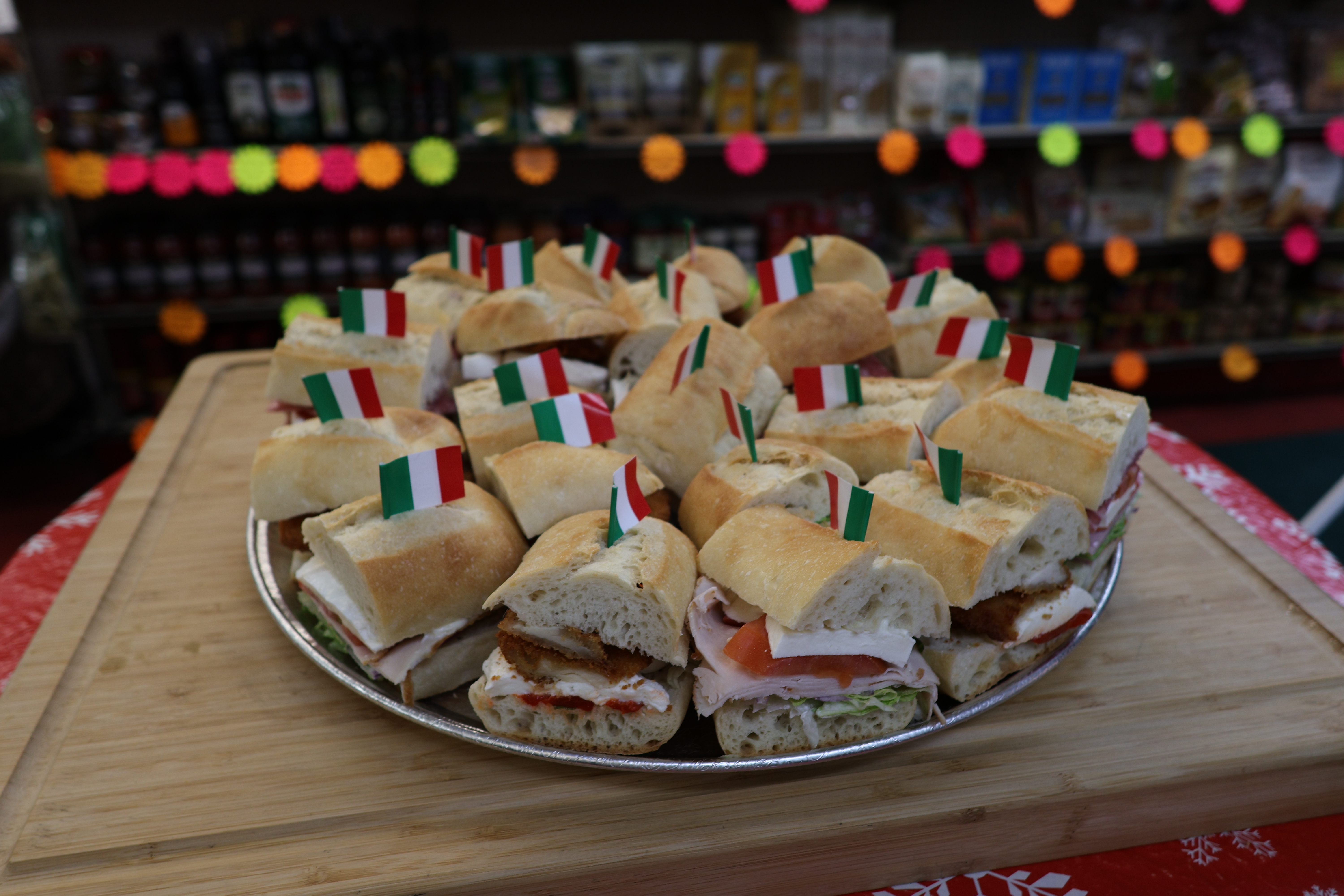 Lisas Italian Deli And Caterer title image