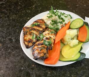 1 lb. Grilled Chicken Salad