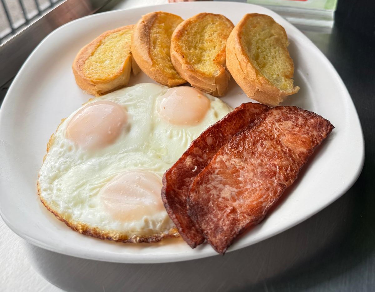 Huevos Fritos con Jamon