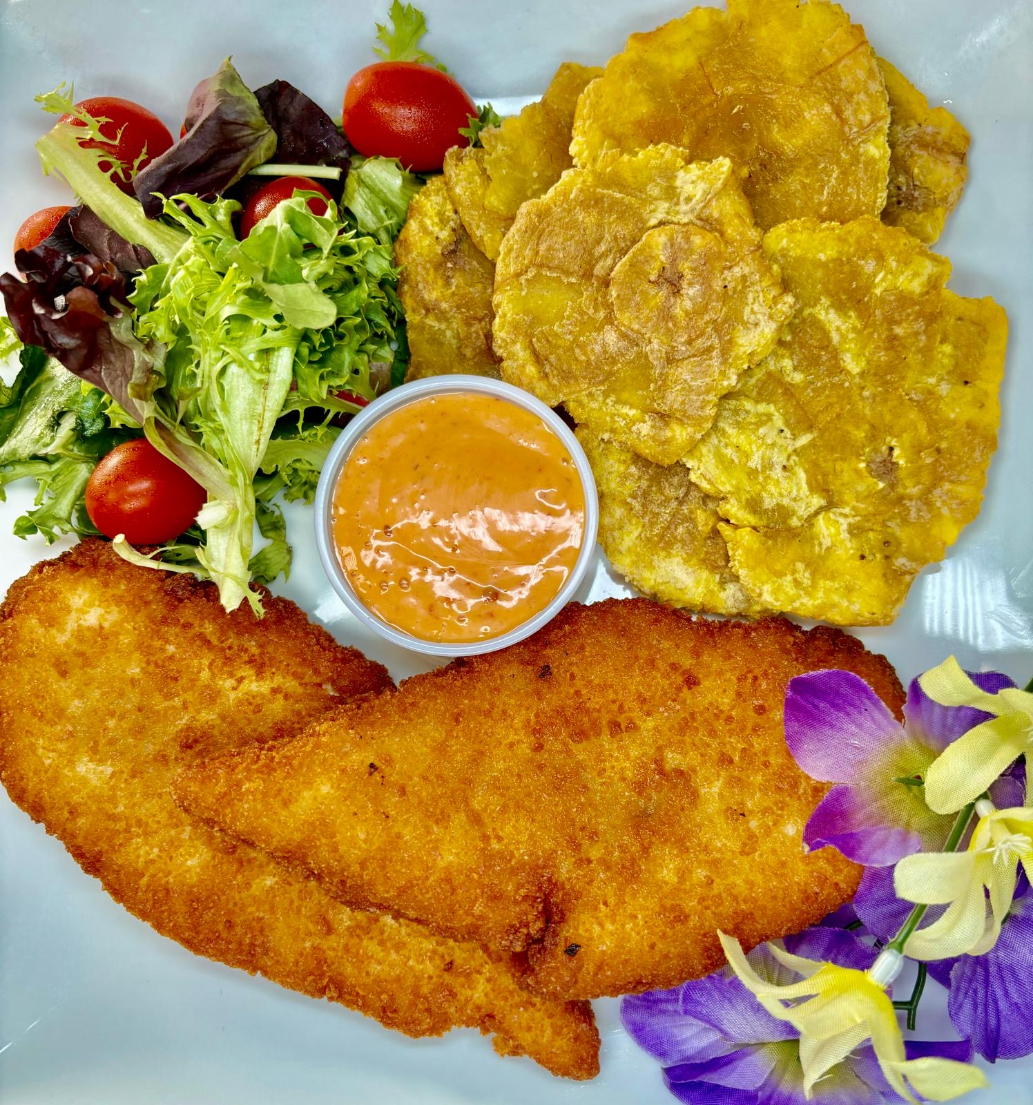 PECHUGA DE POLLO EMPANIZADA