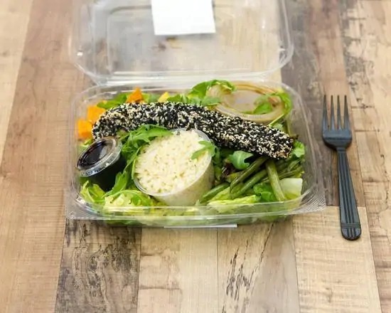 Salmon teriyaki with string beans mushrooms, brown rice and salad