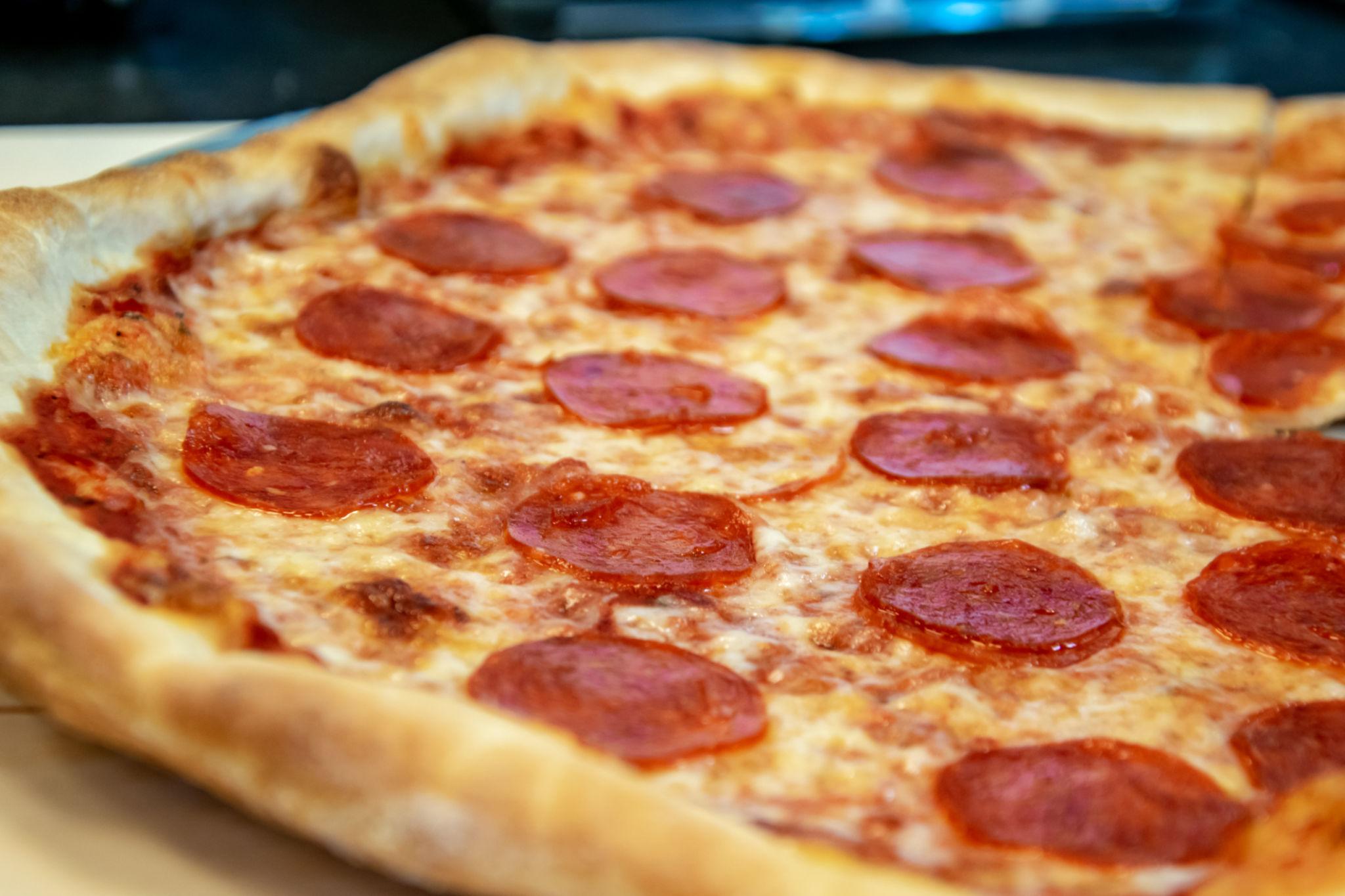 16" Large Pepperoni Pizza