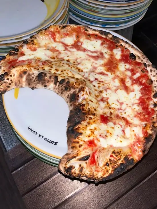 Soleluna (Half Calzone and Half Regular)