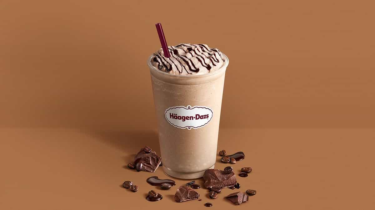 Banana Split Dazzler Sundae from Haagen Dazs And Cinnabon Kosher